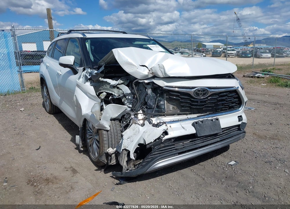 2024 TOYOTA HIGHLANDER VIN: 5TDKDRBHXRS572904