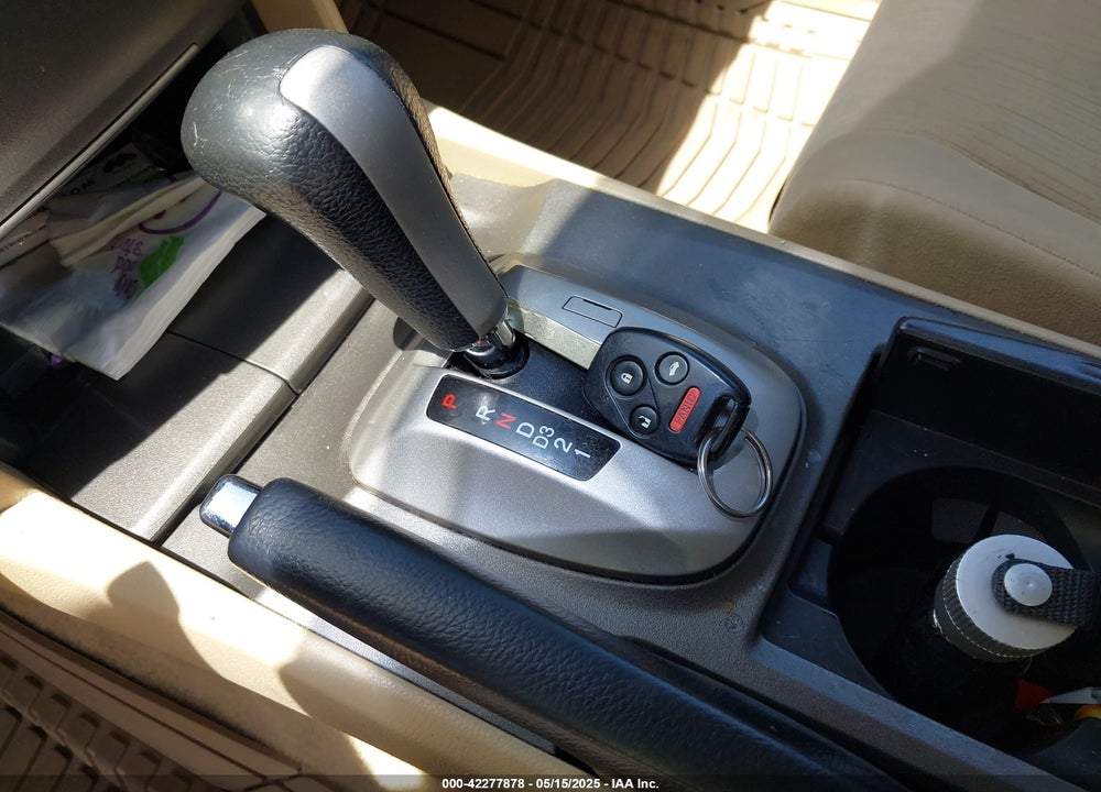 2011 HONDA ACCORD 2.4 LX-P VIN: 1HGCP2F44BA118369