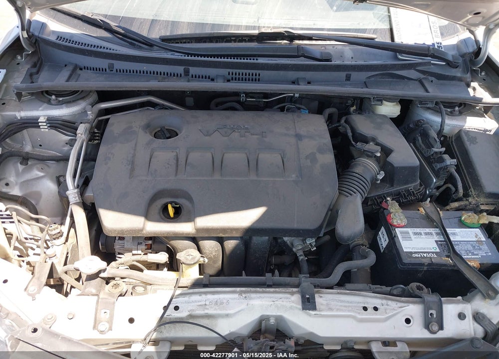 2018 TOYOTA COROLLA LE VIN: 5YFBURHE0JP791820