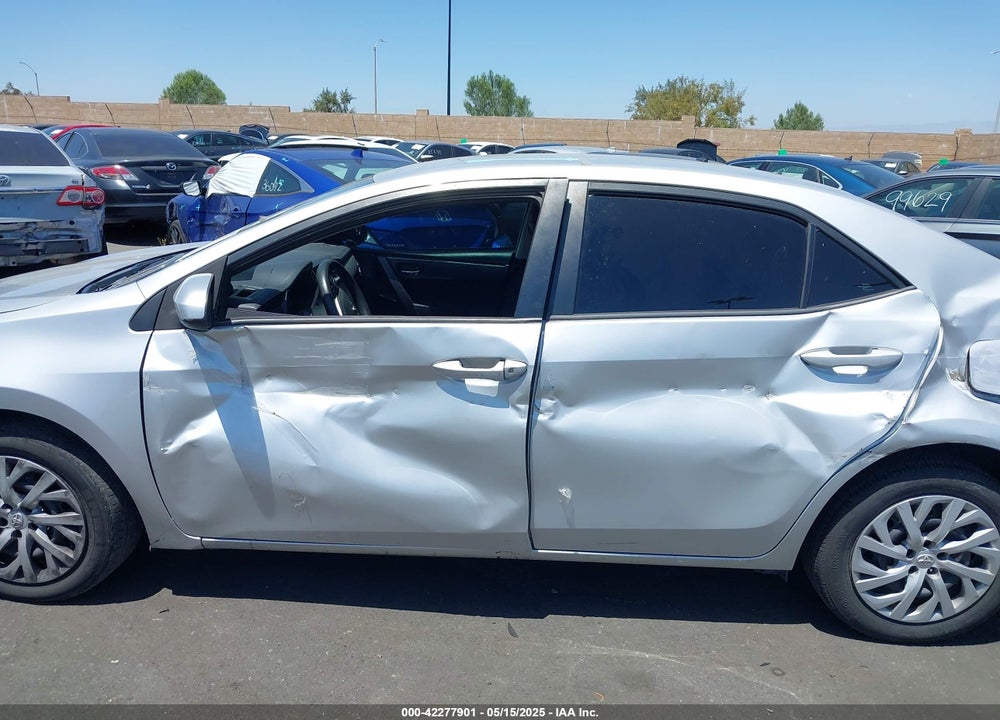 2018 TOYOTA COROLLA LE VIN: 5YFBURHE0JP791820
