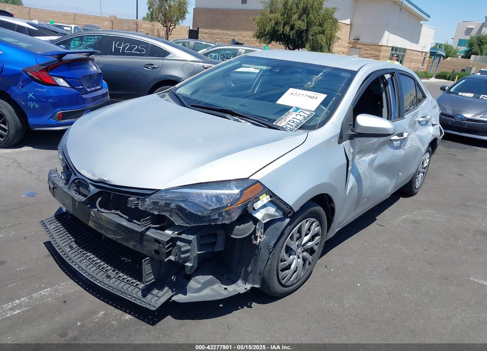 2018 TOYOTA COROLLA LE VIN: 5YFBURHE0JP791820