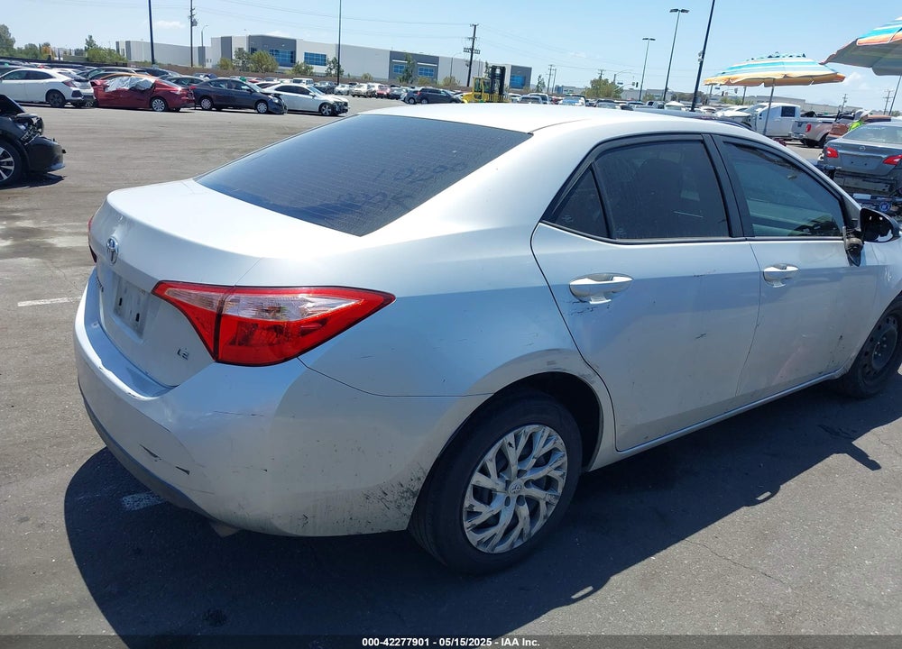 2018 TOYOTA COROLLA LE VIN: 5YFBURHE0JP791820
