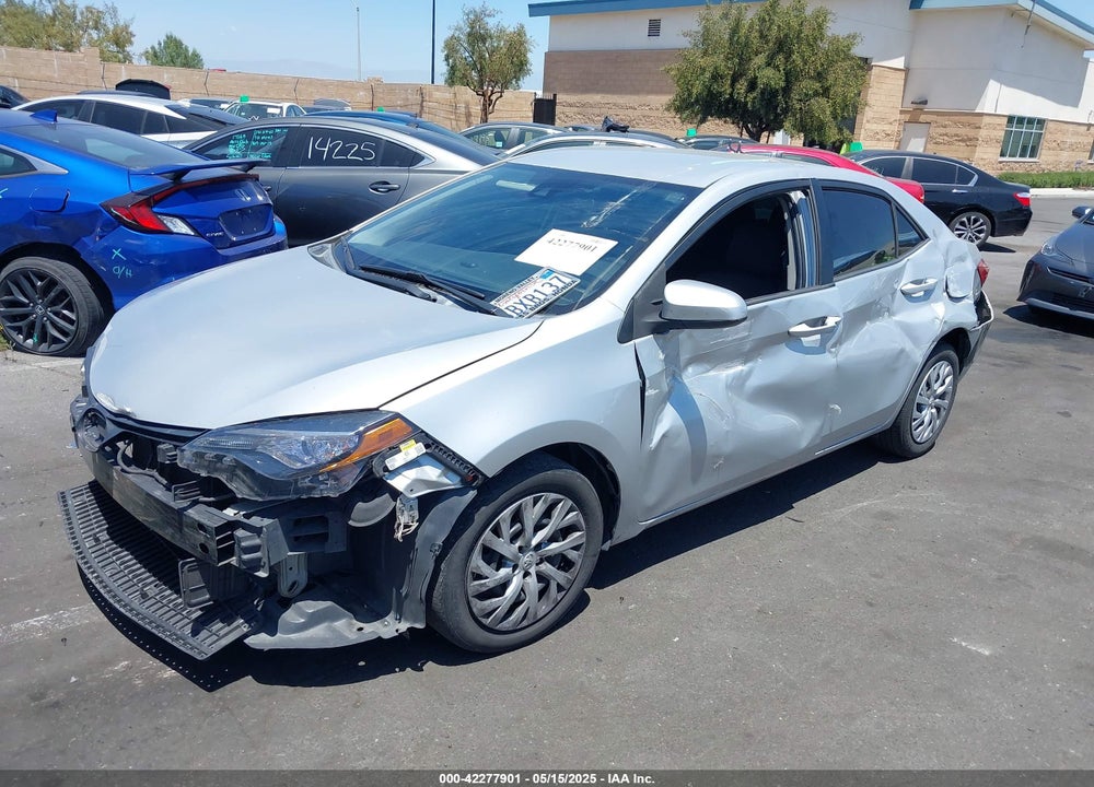 2018 TOYOTA COROLLA LE VIN: 5YFBURHE0JP791820