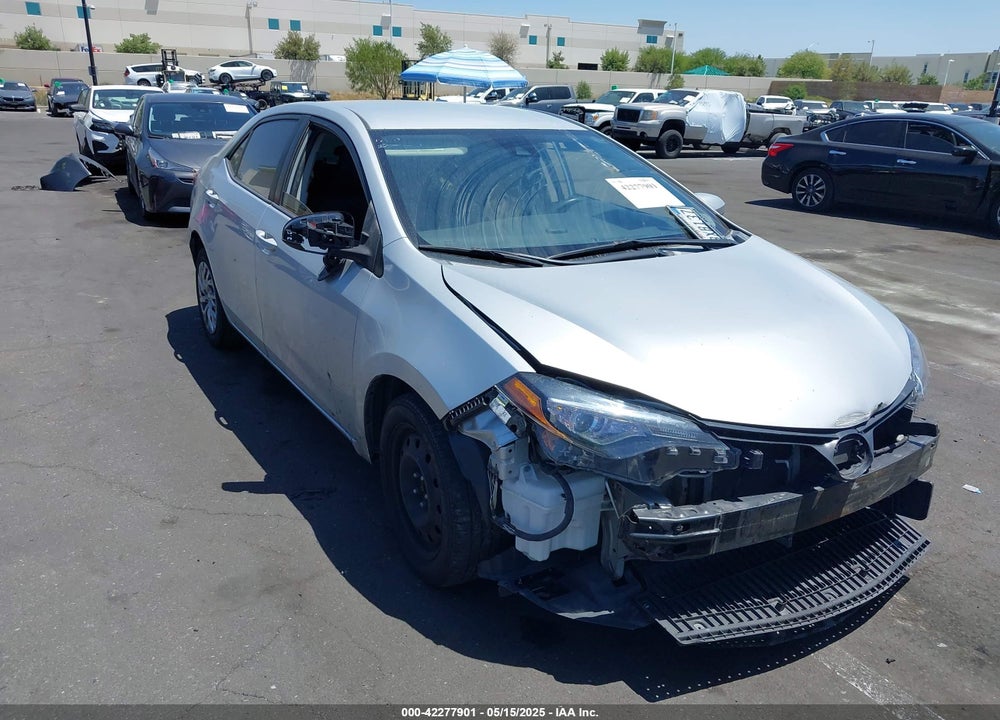 2018 TOYOTA COROLLA LE VIN: 5YFBURHE0JP791820