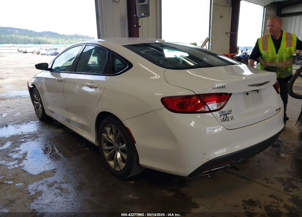 2016 CHRYSLER 200 S VIN: 1C3CCCBBXGN134665