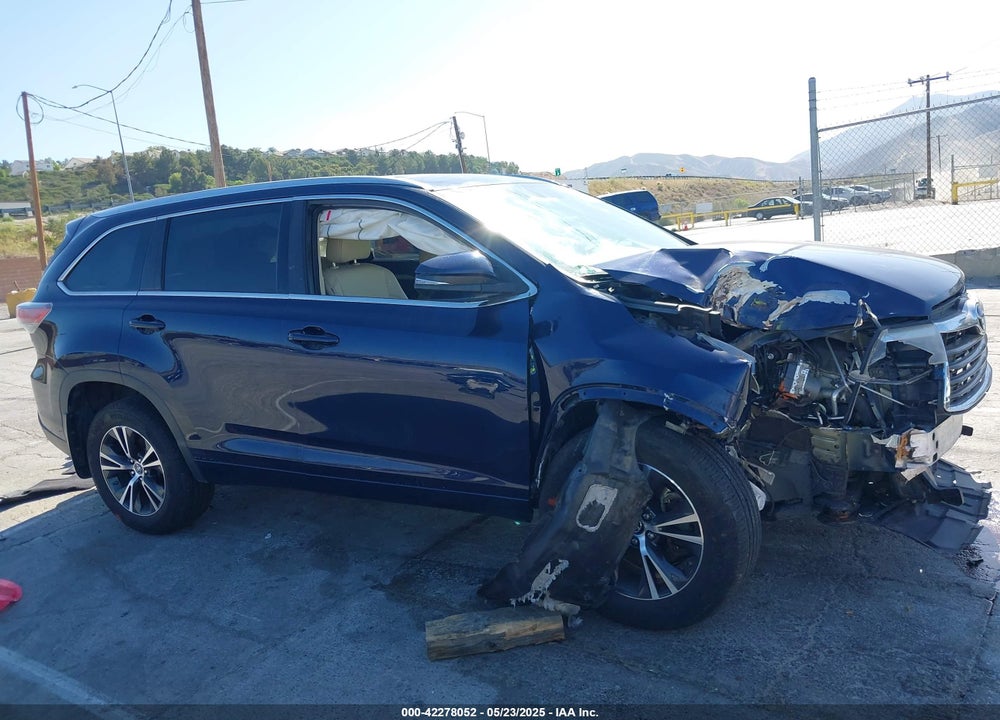 2016 TOYOTA HIGHLANDER XLE V6 VIN: 5TDKKRFH6GS154353