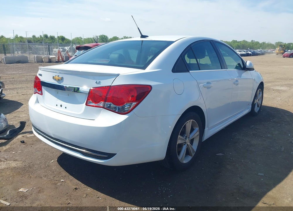 2014 CHEVROLET CRUZE VIN: 1G1PE5SB6E7122624