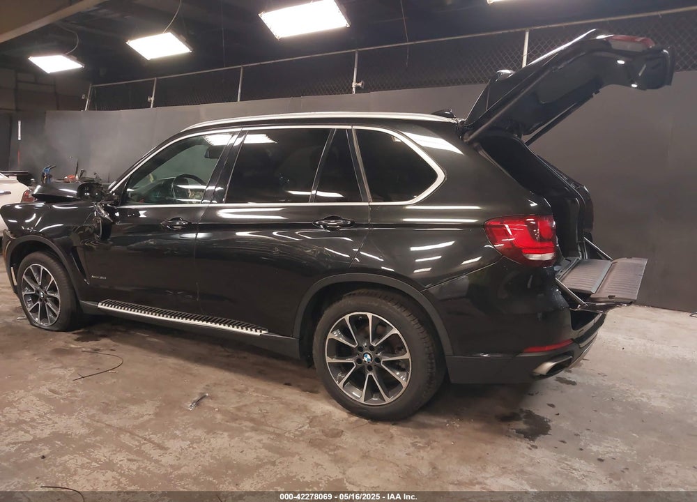 2018 BMW X5 VIN: 5UXKR0C57JL071443