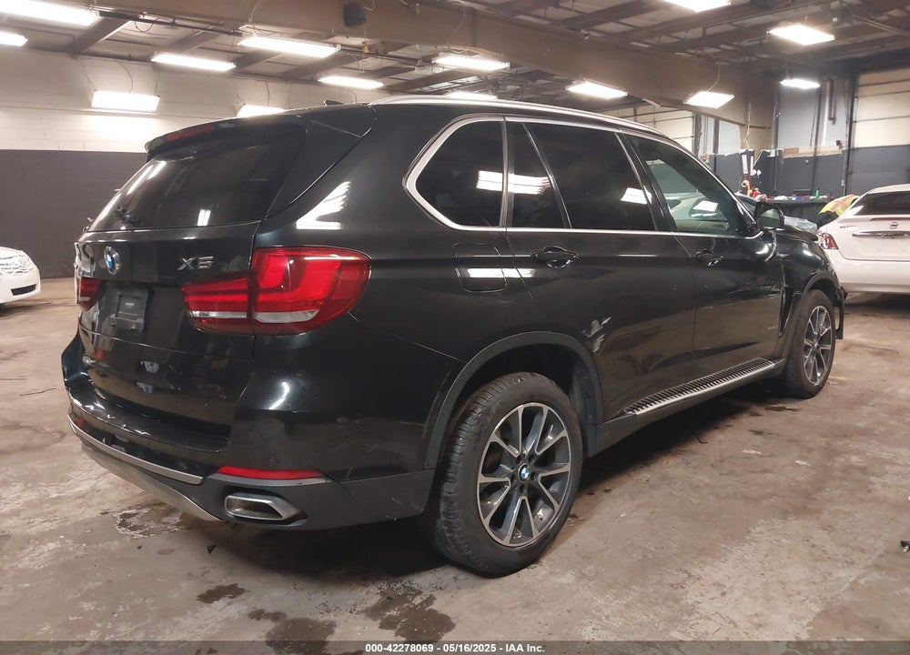 2018 BMW X5 VIN: 5UXKR0C57JL071443