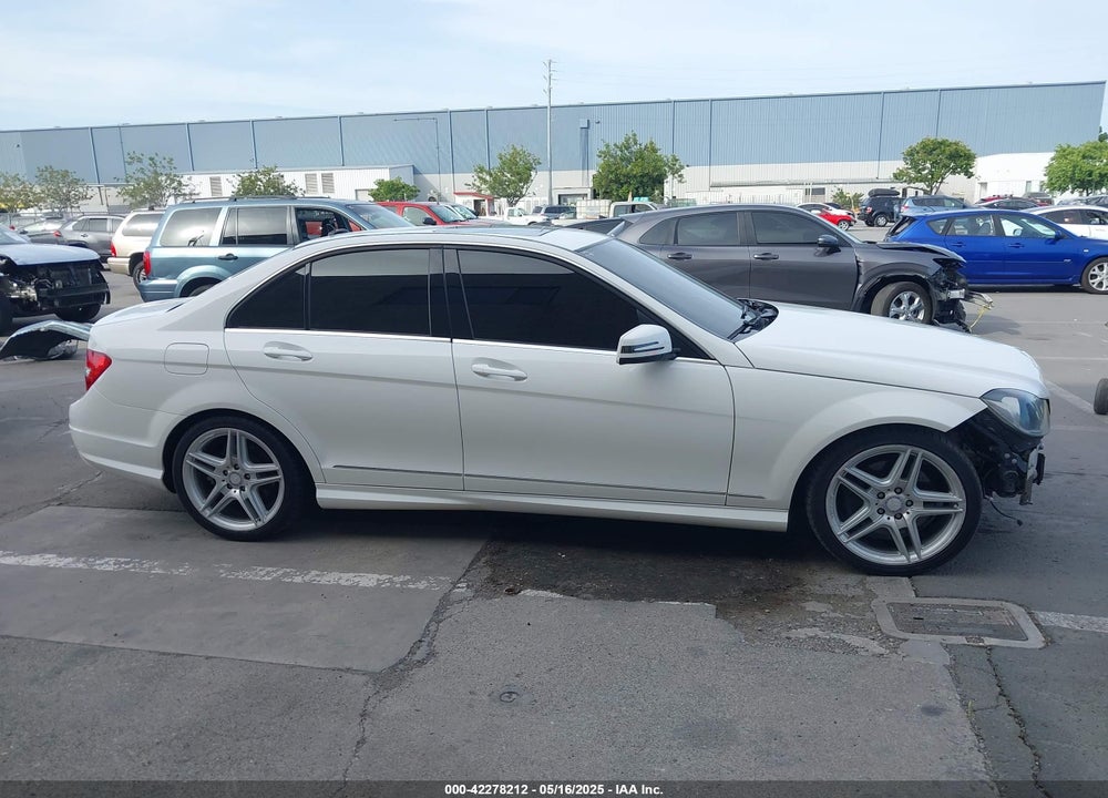 2013 MERCEDES-BENZ C 300 LUXURY 4MATIC/SPORT 4MATIC VIN: WDDGF8AB0DA779904