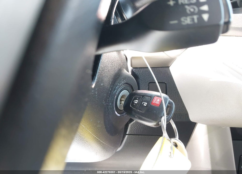 2015 TOYOTA RAV4 VIN: 2T3BFREVXFW304957