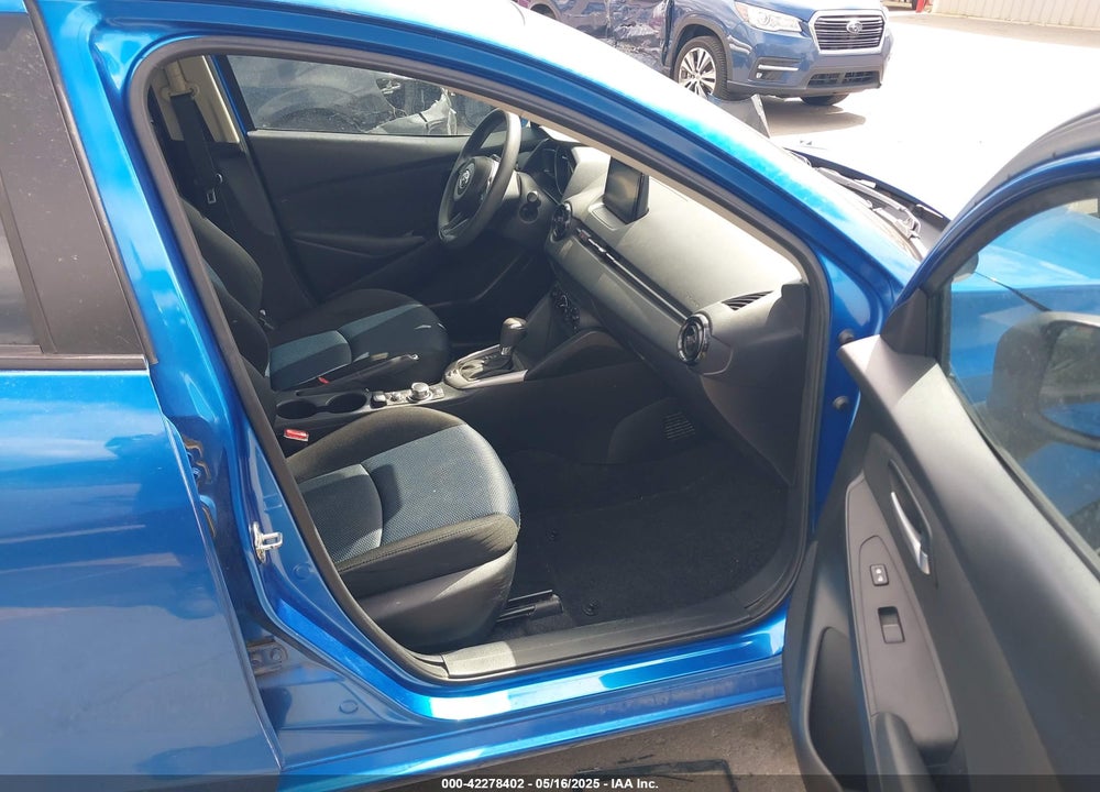 2019 TOYOTA YARIS L VIN: 3MYDLBYV2KY520621
