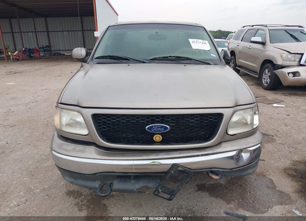 2002 FORD F-150 LARIAT/XLT VIN: 1FTRW076X2KC33939
