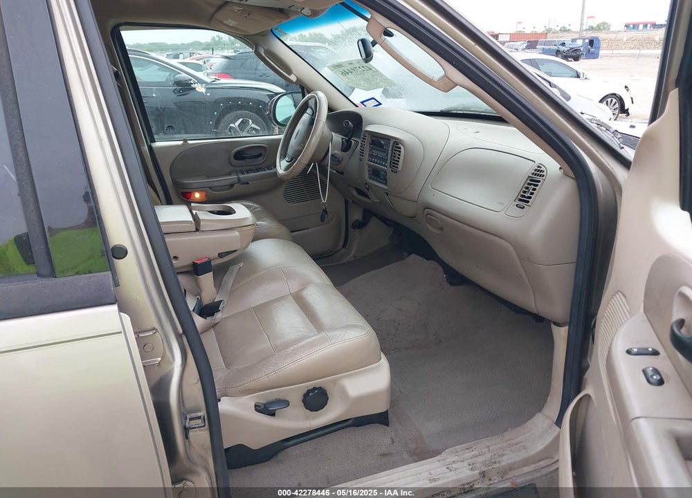 2002 FORD F-150 LARIAT/XLT VIN: 1FTRW076X2KC33939