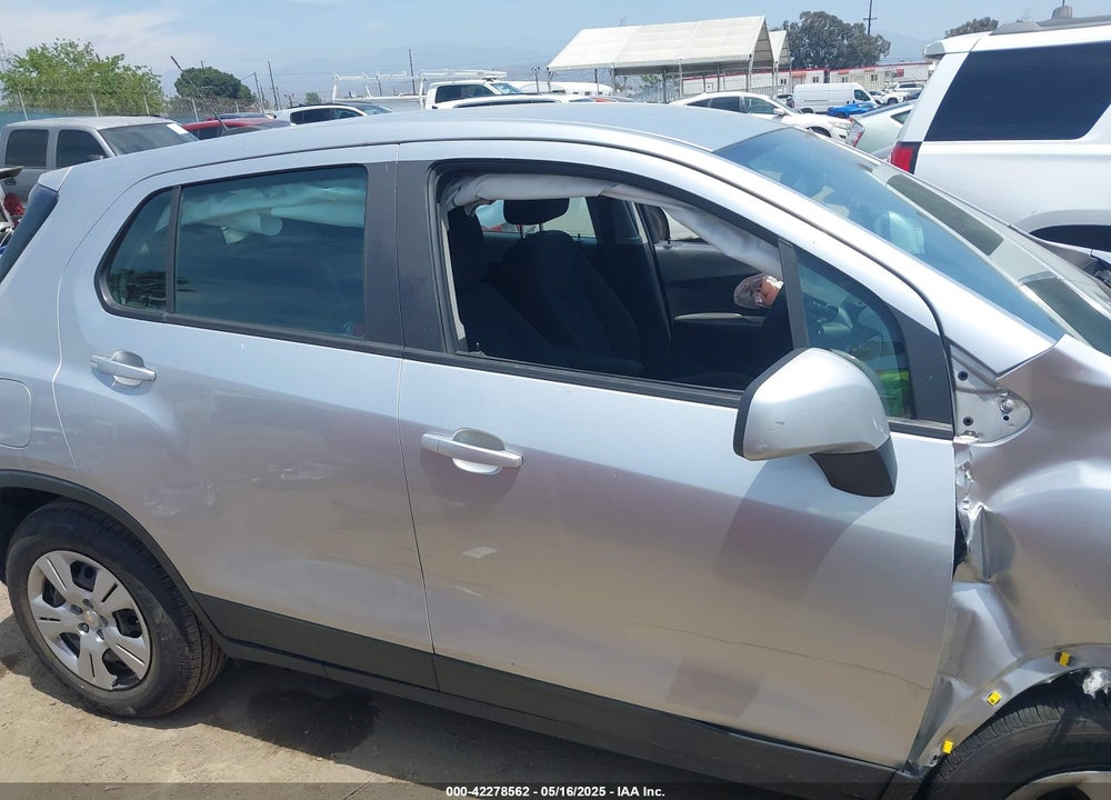 2018 CHEVROLET TRAX LS VIN: KL7CJKSB8JB593694