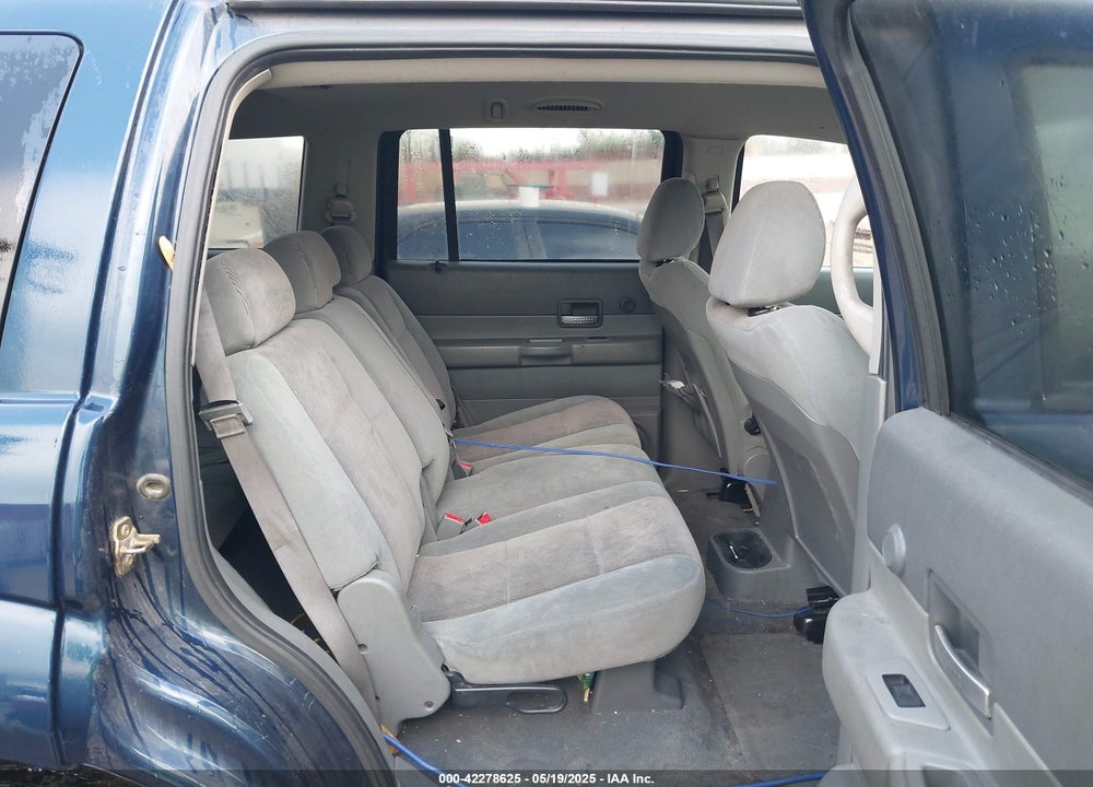 2005 DODGE DURANGO SLT VIN: 1D4HB48D55F571759