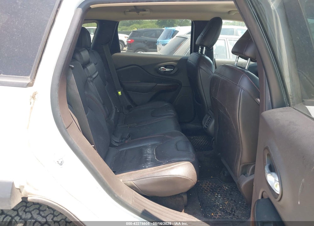 2015 JEEP CHEROKEE VIN: 1C4PJMBS5FW574102