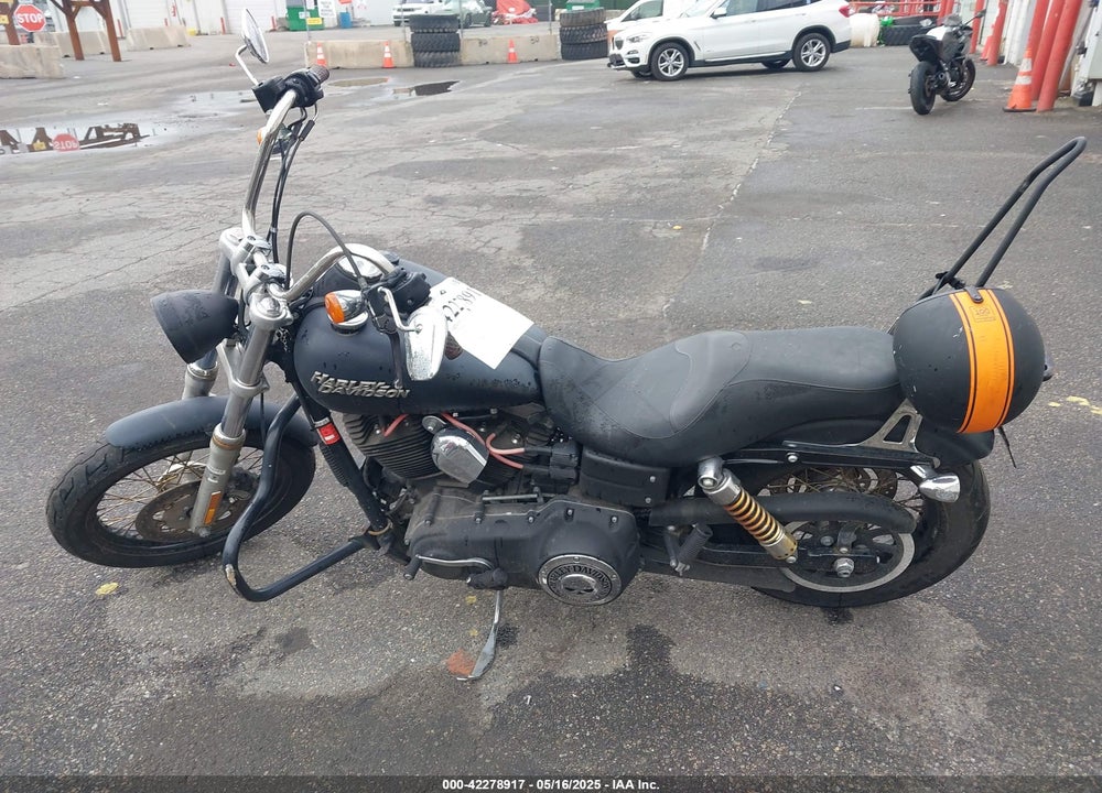 2010 HARLEY-DAVIDSON FXDB VIN: 1HD1GX413AC318589