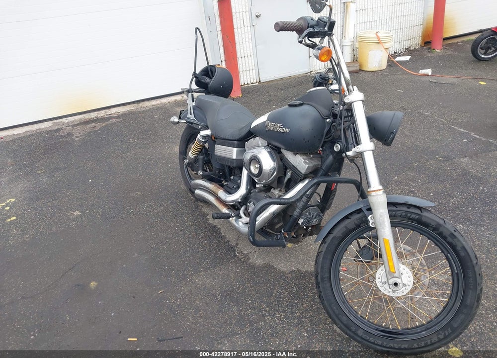2010 HARLEY-DAVIDSON FXDB VIN: 1HD1GX413AC318589