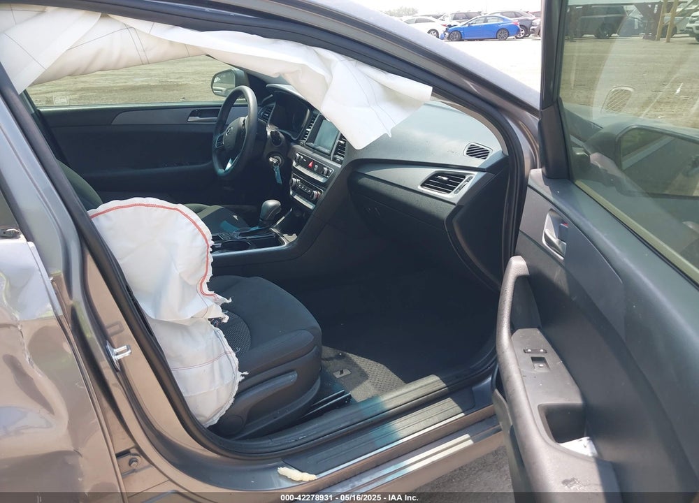 2019 HYUNDAI SONATA VIN: 5NPE24AF2KH738625