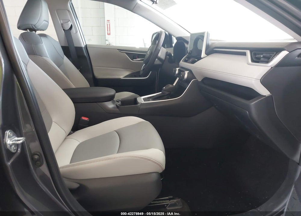 2024 TOYOTA RAV4 VIN: 2T3C1RFV0RC284225