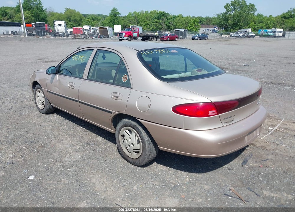 1999 FORD ESCORT LX VIN: 1FAFP10P7XW198467