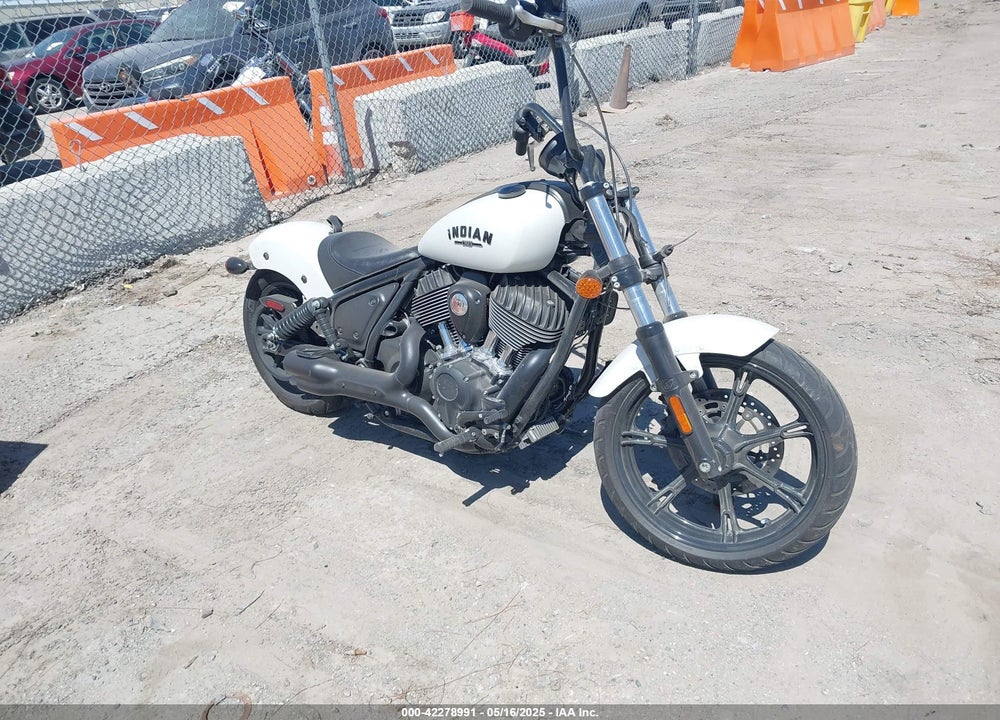 2022 INDIAN MOTORCYCLE CO. CHIEF ABS VIN: 56KDMBAG7N3000073