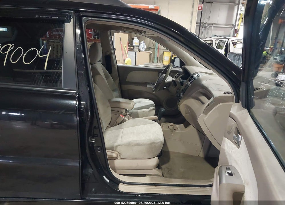 2007 KIA SPORTAGE VIN: KNDJE723177439778