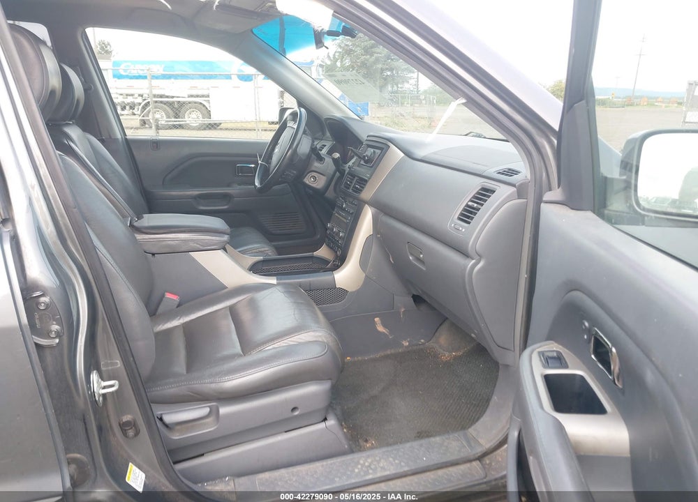 2007 HONDA PILOT EX-L VIN: 2HKYF18737H519100