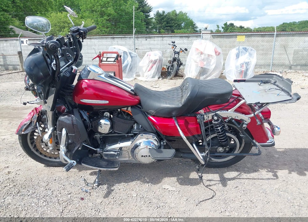 2012 HARLEY-DAVIDSON FLHTK ELECTRA GLIDE ULTRA LTD VIN: 1HD1KEM37CB694130