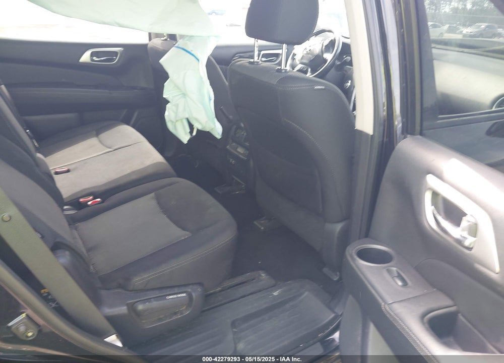 2019 NISSAN PATHFINDER VIN: 5N1DR2MN5KC626844
