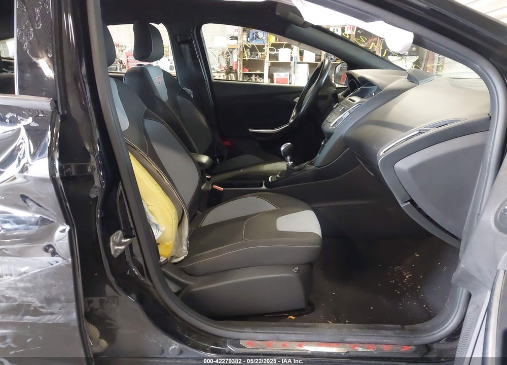 2017 FORD FOCUS ST VIN: 1FADP3L97HL298488