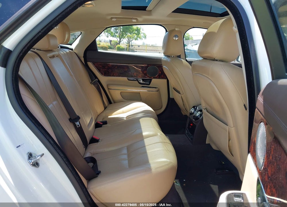 2012 JAGUAR XJ VIN: SAJWA1CB4CLV33824