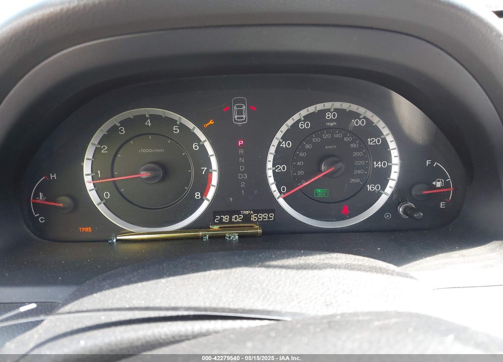 2010 HONDA ACCORD 2.4 EX VIN: 1HGCP2F75AA175527