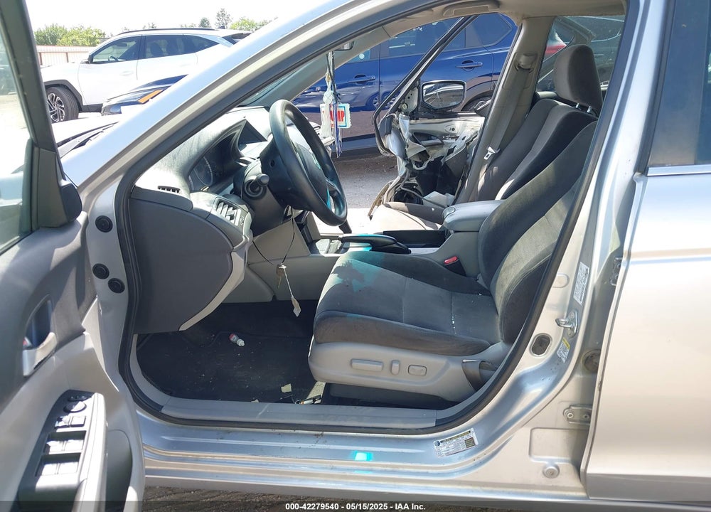 2010 HONDA ACCORD 2.4 EX VIN: 1HGCP2F75AA175527