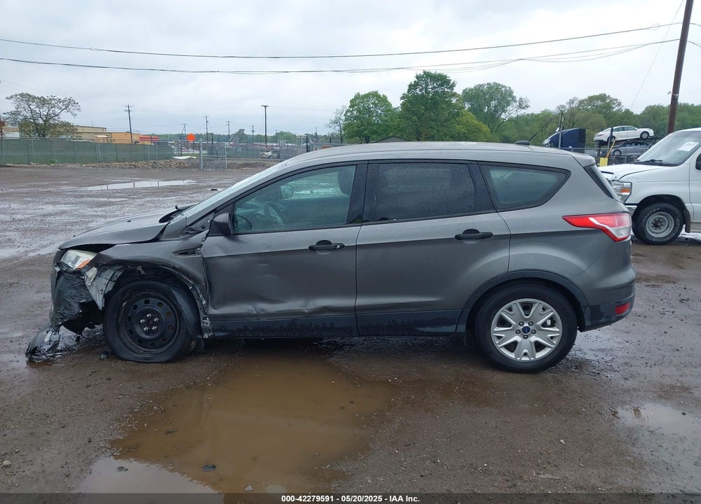 2013 FORD ESCAPE S VIN: 1FMCU0F7XDUB79194