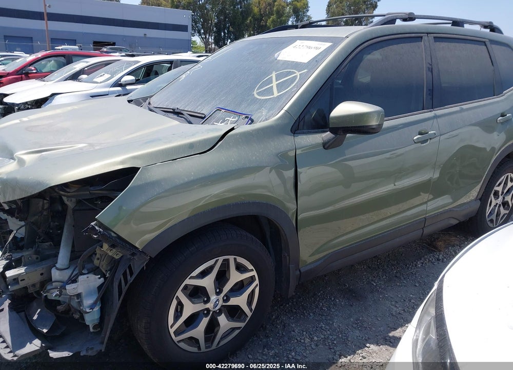 2019 SUBARU FORESTER PREMIUM VIN: JF2SKAEC4KH451448