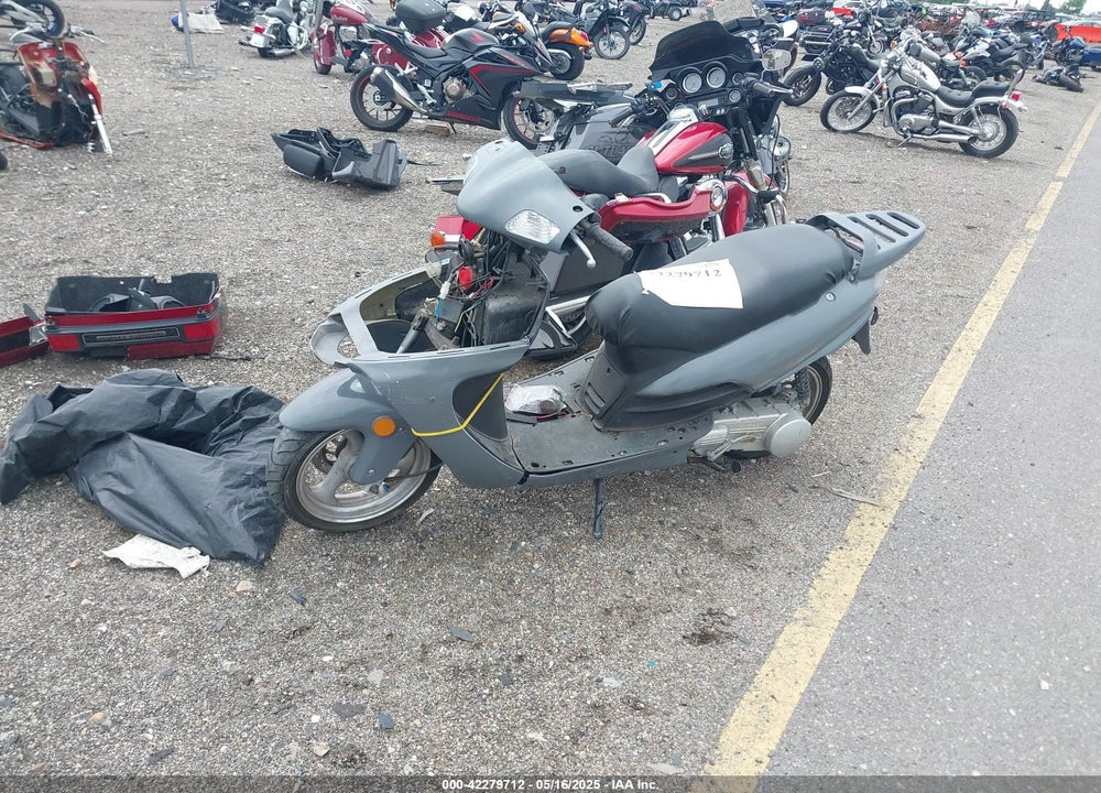 2008 CHUA SCOOTER VIN: LFGTCKPM981003896