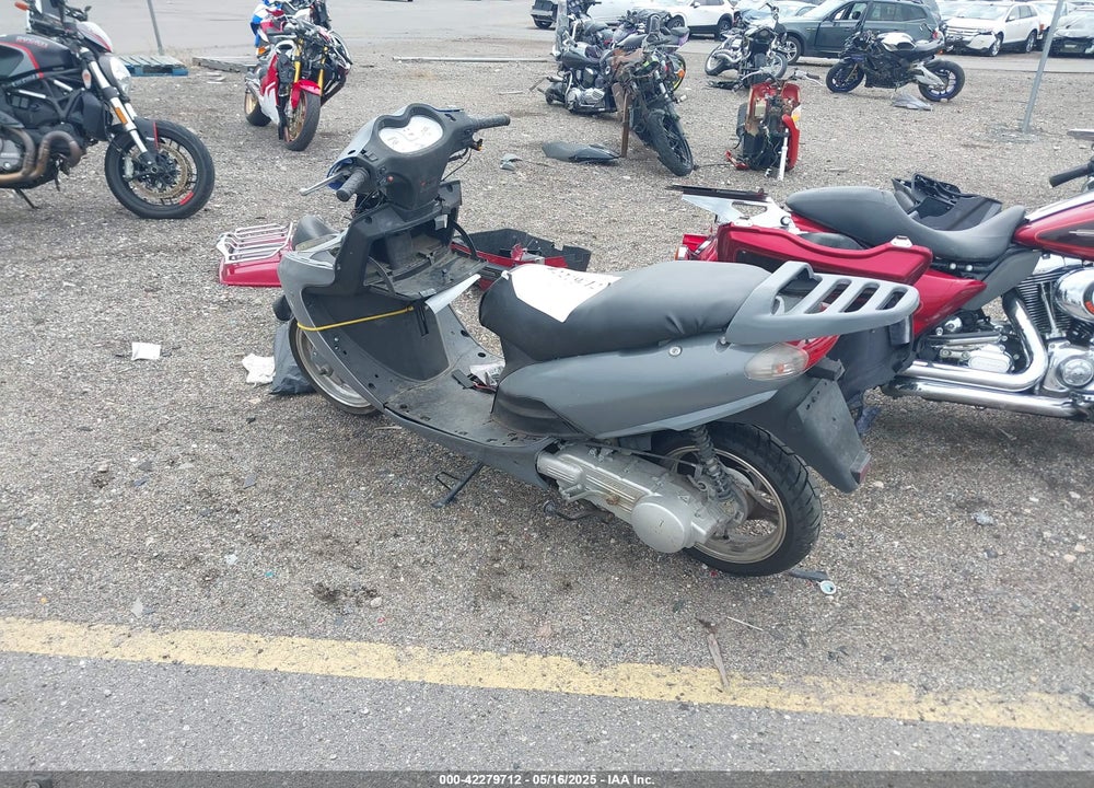 2008 CHUA SCOOTER VIN: LFGTCKPM981003896