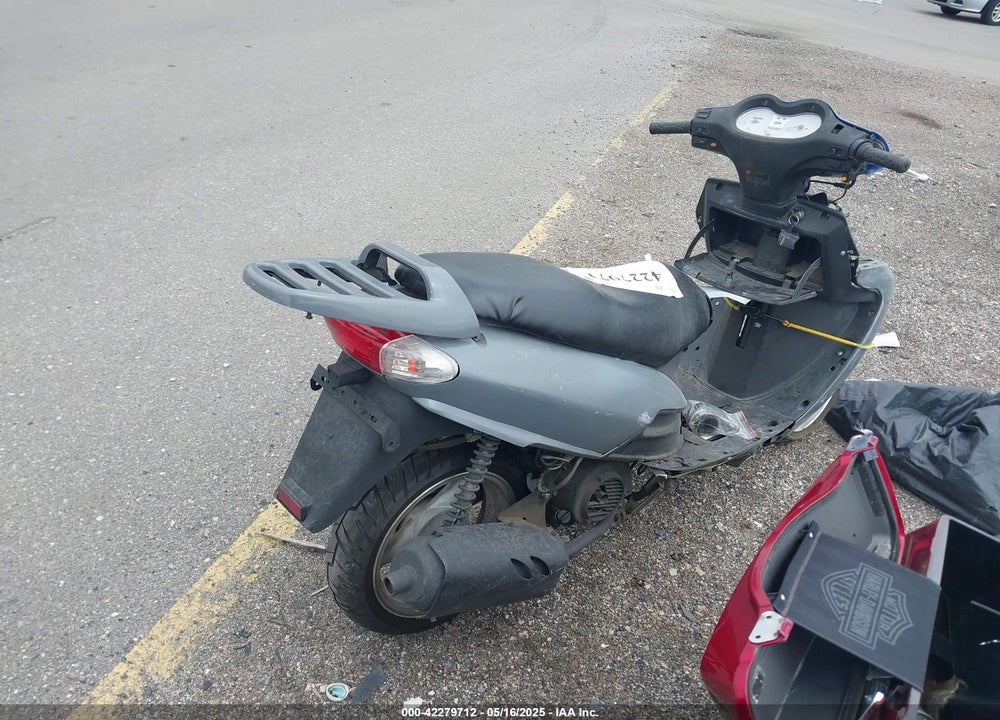 2008 CHUA SCOOTER VIN: LFGTCKPM981003896