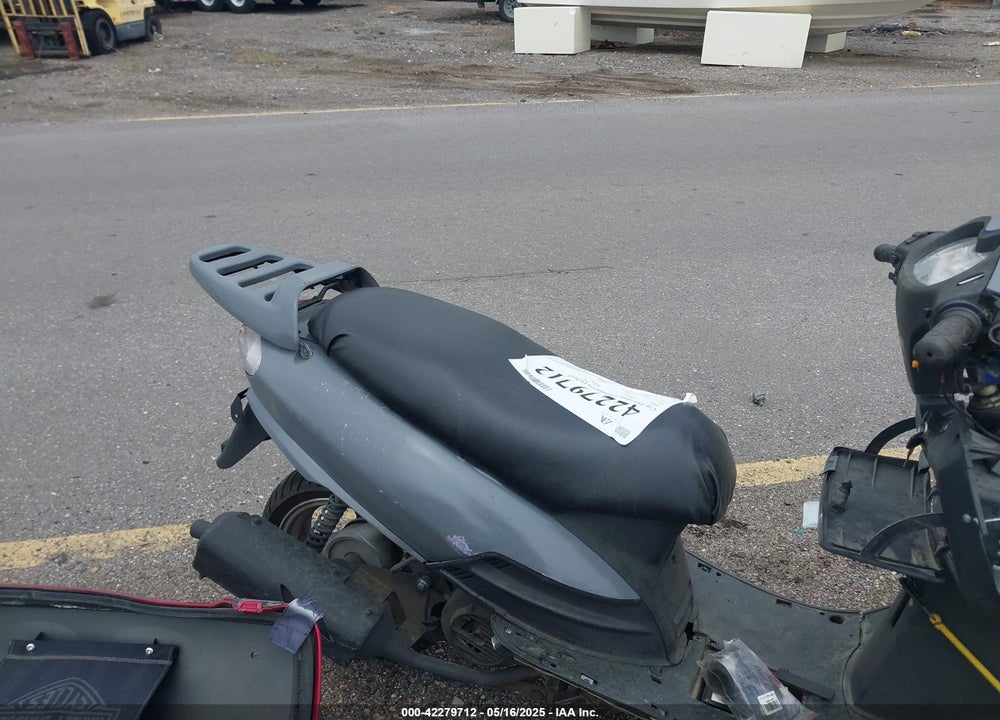 2008 CHUA SCOOTER VIN: LFGTCKPM981003896