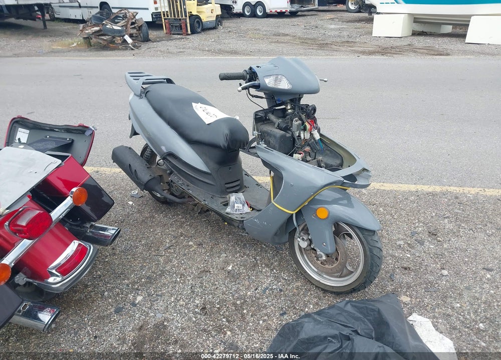 2008 CHUA SCOOTER VIN: LFGTCKPM981003896