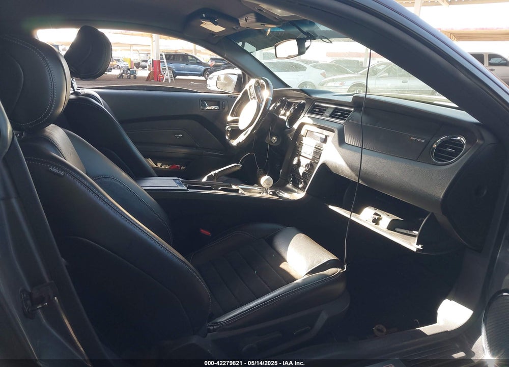 2014 FORD MUSTANG VIN: 1ZVBP8CF3E5303168