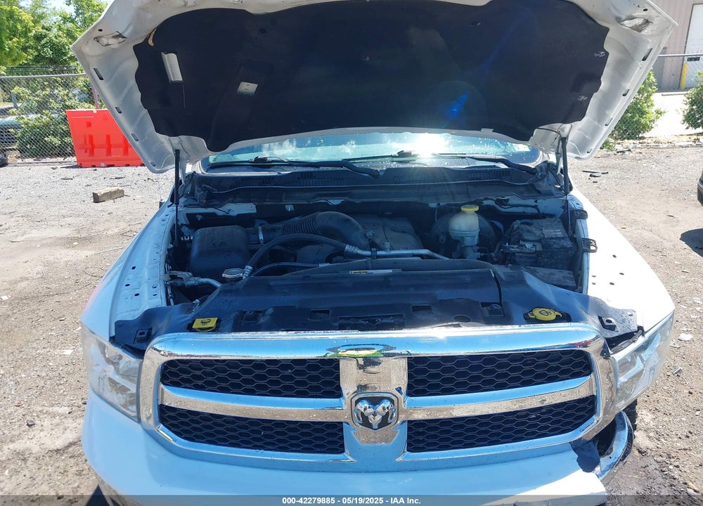2017 RAM 1500 SLT 4X4 6'4 BOX VIN: 1C6RR7TT3HS770180