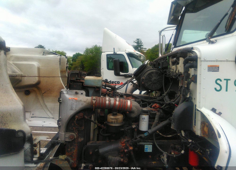 2013 PETERBILT 337 VIN: 2NP2HM6X5DM194538