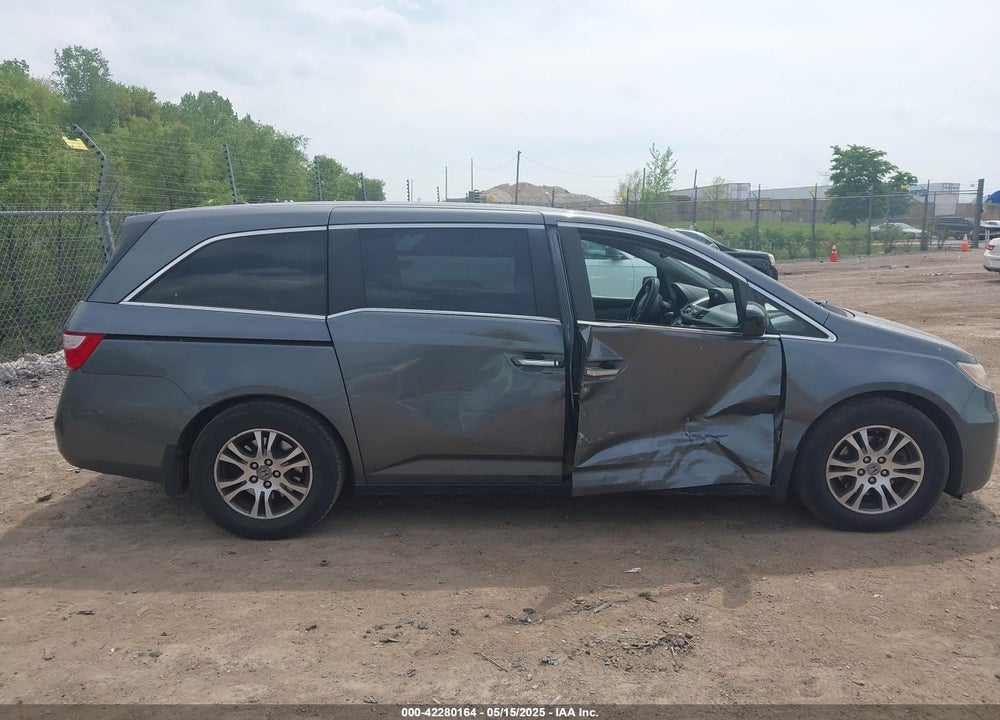 2013 HONDA ODYSSEY EX-L VIN: 5FNRL5H60DB023354