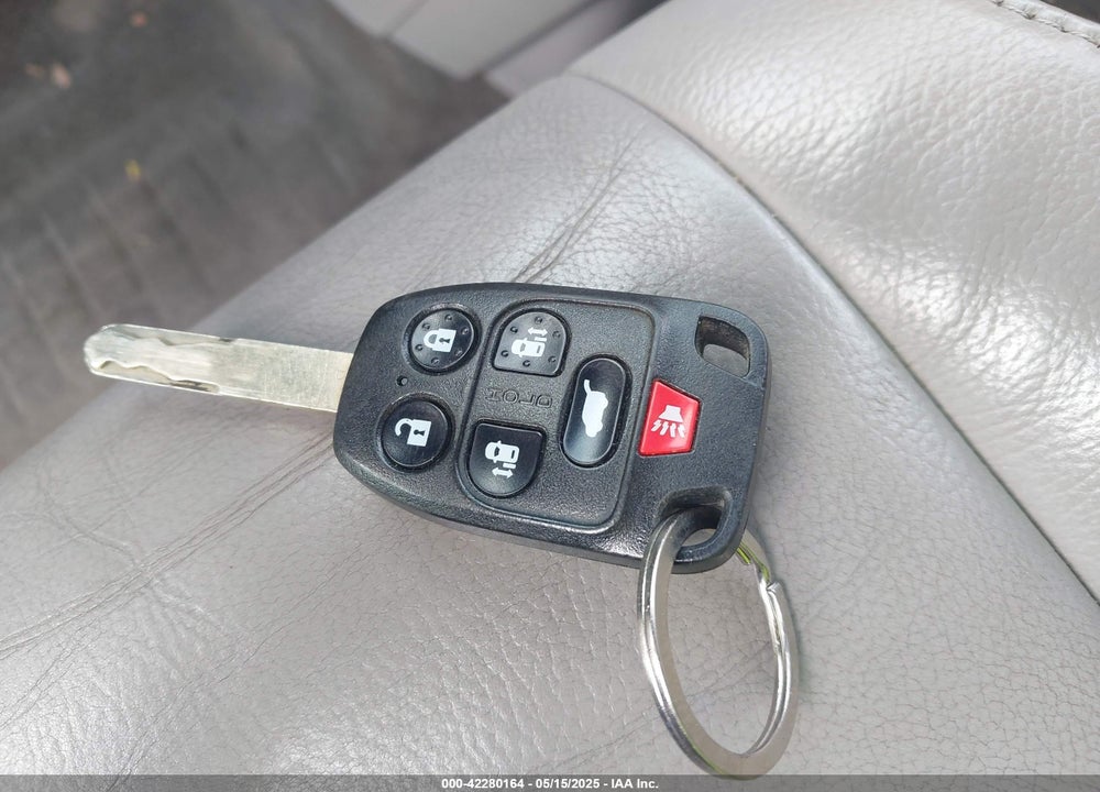 2013 HONDA ODYSSEY EX-L VIN: 5FNRL5H60DB023354
