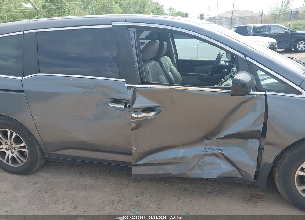 2013 HONDA ODYSSEY EX-L VIN: 5FNRL5H60DB023354