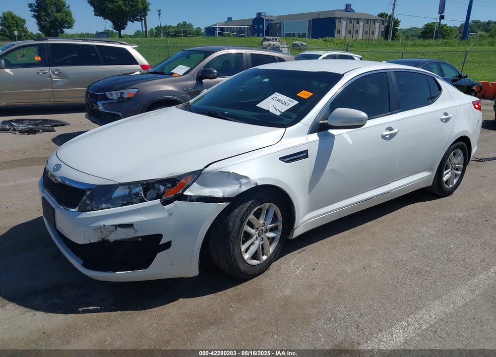 2011 KIA OPTIMA VIN: KNAGM4A77B5152866