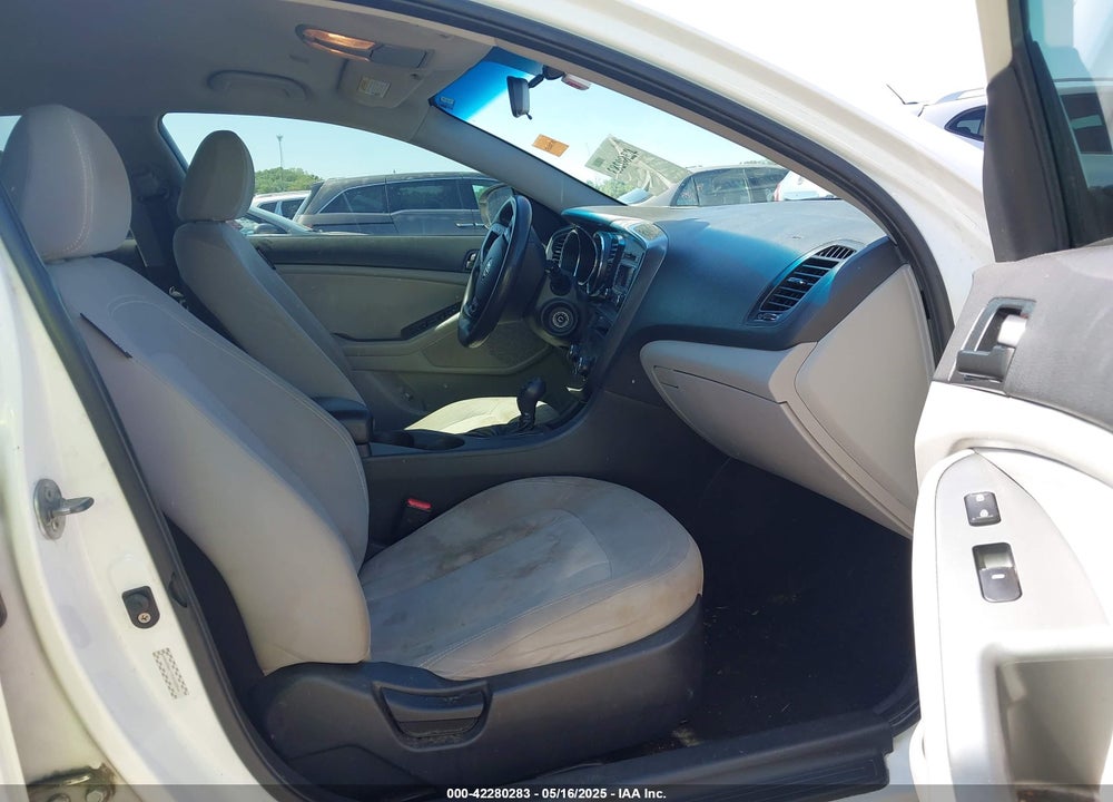 2011 KIA OPTIMA VIN: KNAGM4A77B5152866